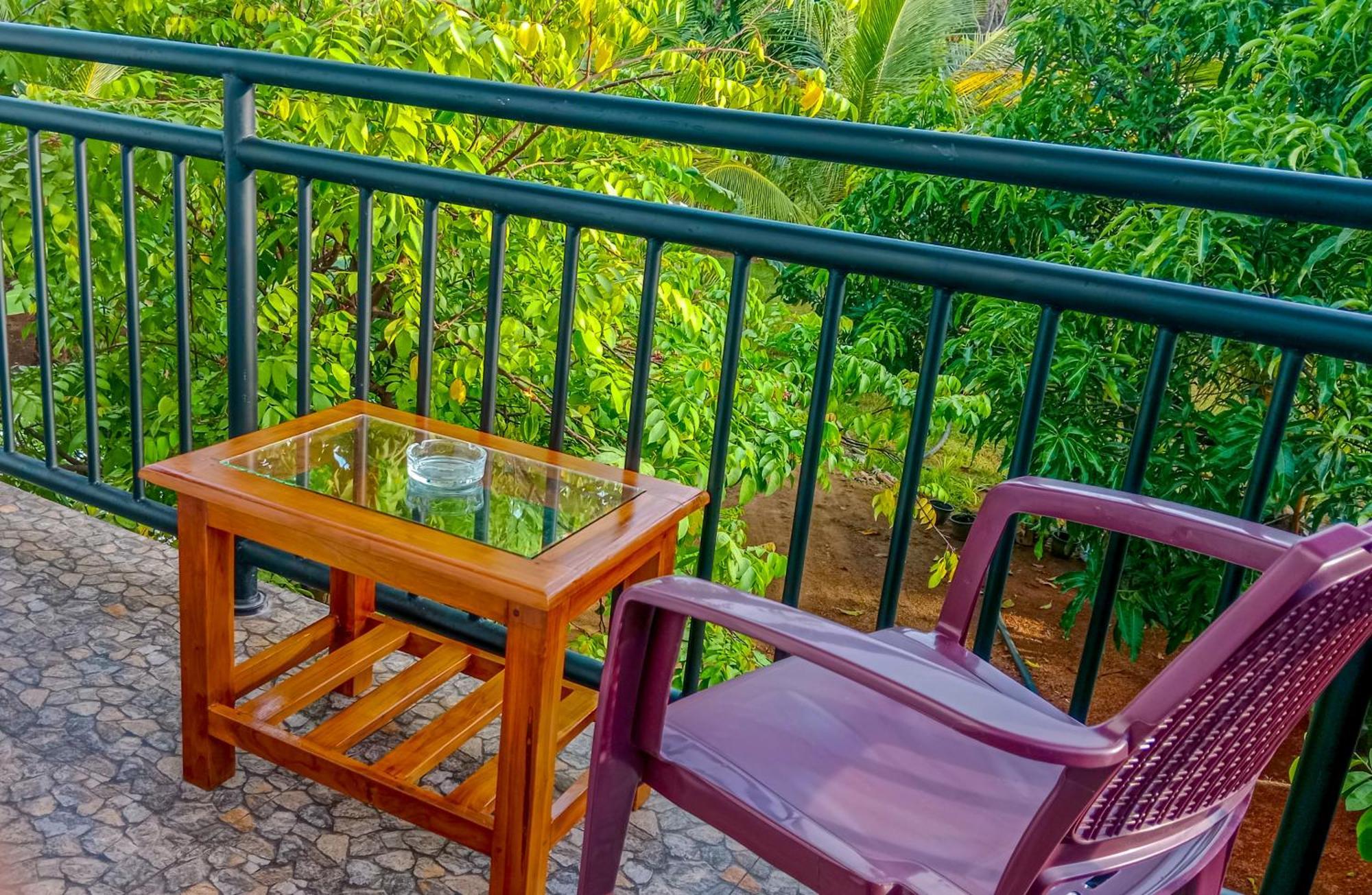 Dew Ashi Homestay Сигирия Экстерьер фото