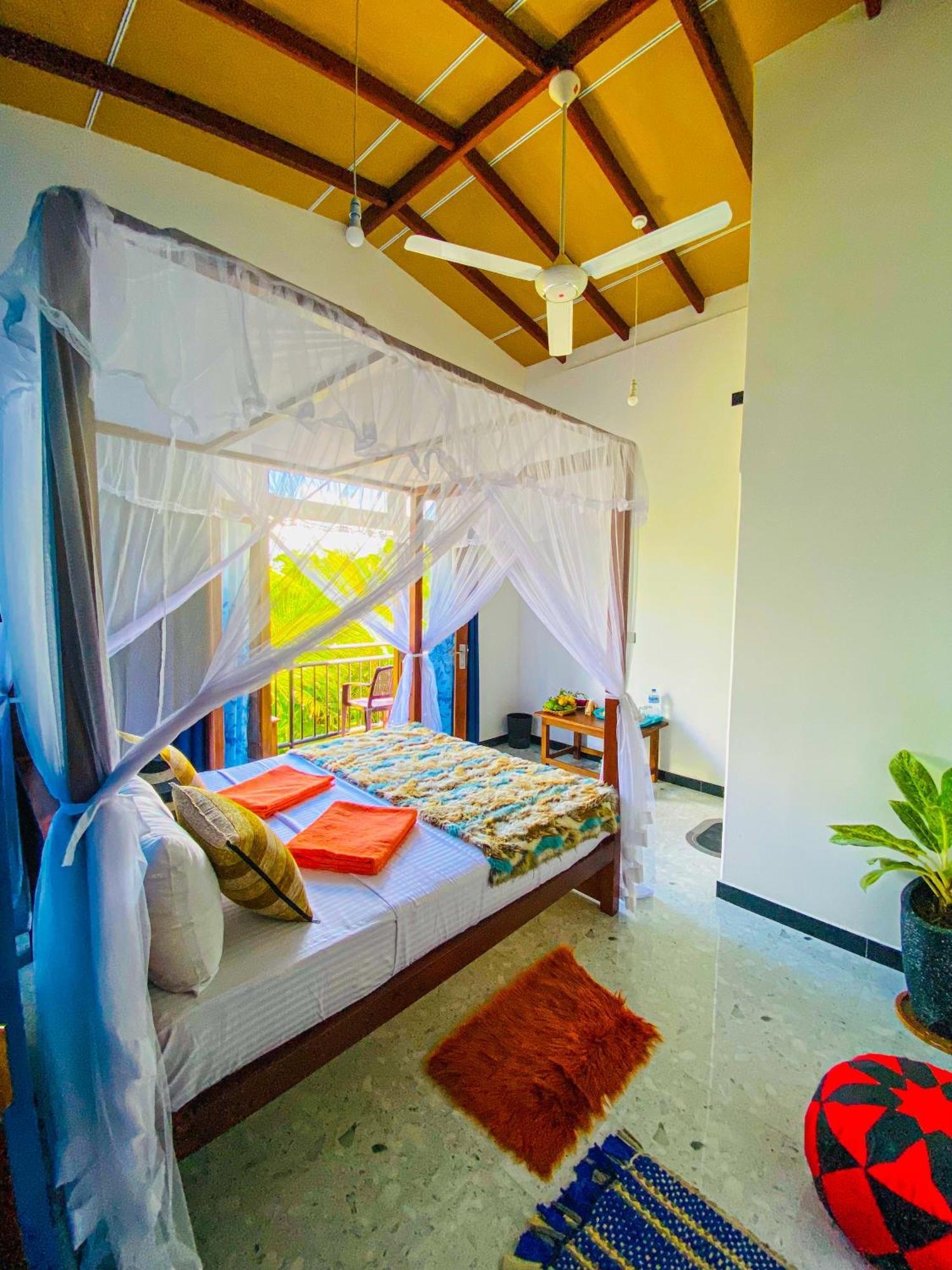 Dew Ashi Homestay Сигирия Экстерьер фото