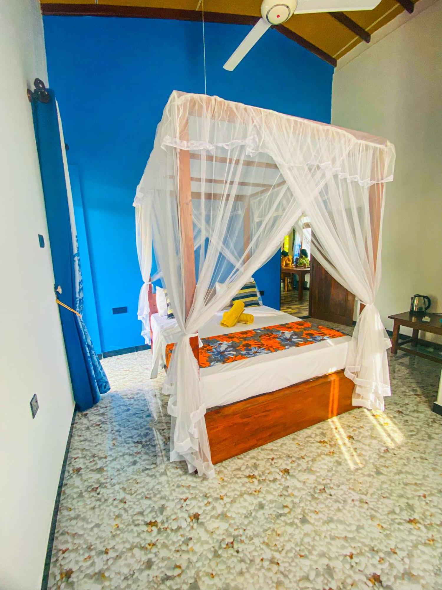 Dew Ashi Homestay Сигирия Экстерьер фото