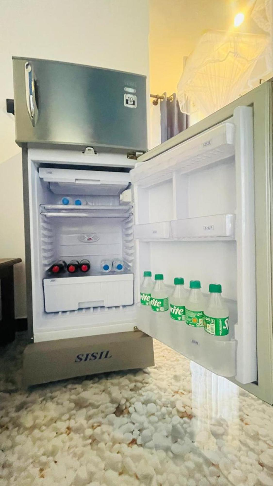 Dew Ashi Homestay Сигирия Экстерьер фото
